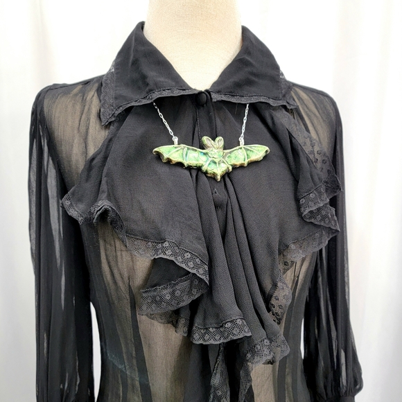 NEW large ceramic & silver BAT NECKLACE perfect goth witch HALLOWEEN gift 🎁 - Picture 2 of 7